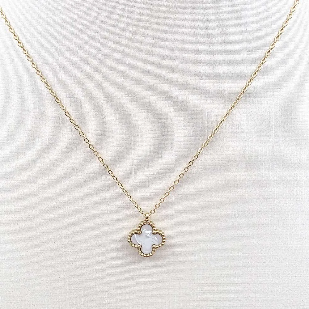 Λευκό clover χρυσό