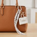 Κλειδοθήκη bag charm τσαντα λευκή