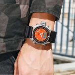Σπορ ρολόϊ με πολλαπλές λειτουργίες πορτοκαλί καντράν